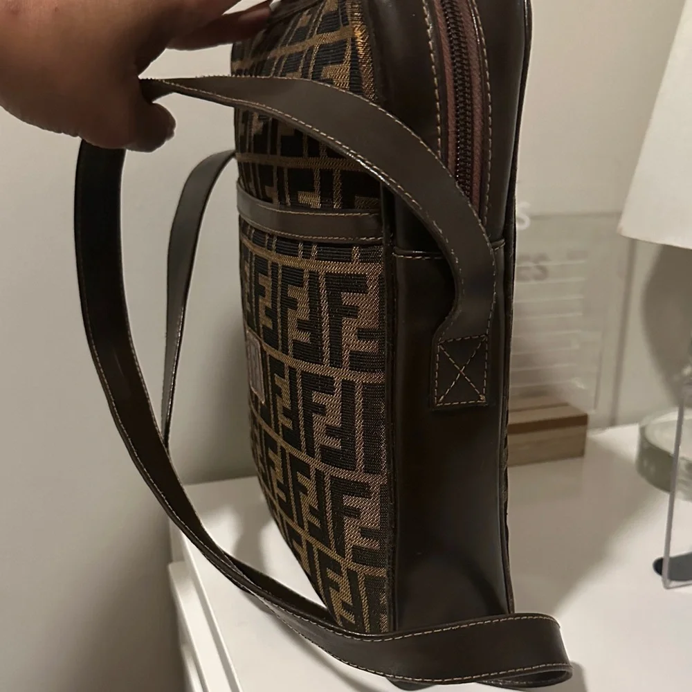Fendi elegant unisex